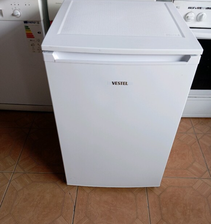 İKİNCİ EL VESTEL OFİS TİPİ MİNİ BUZDOLABI