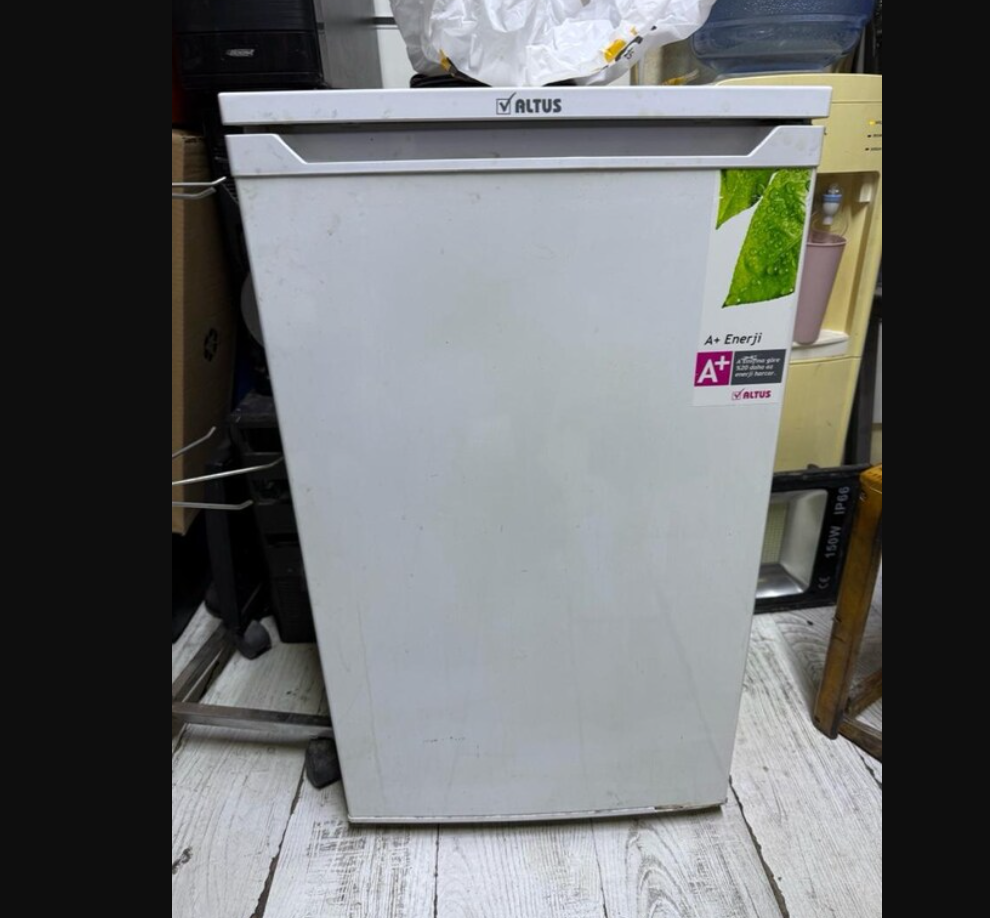 UCUZ DEFOLU ALTUS MİNİ BUZDOLABI