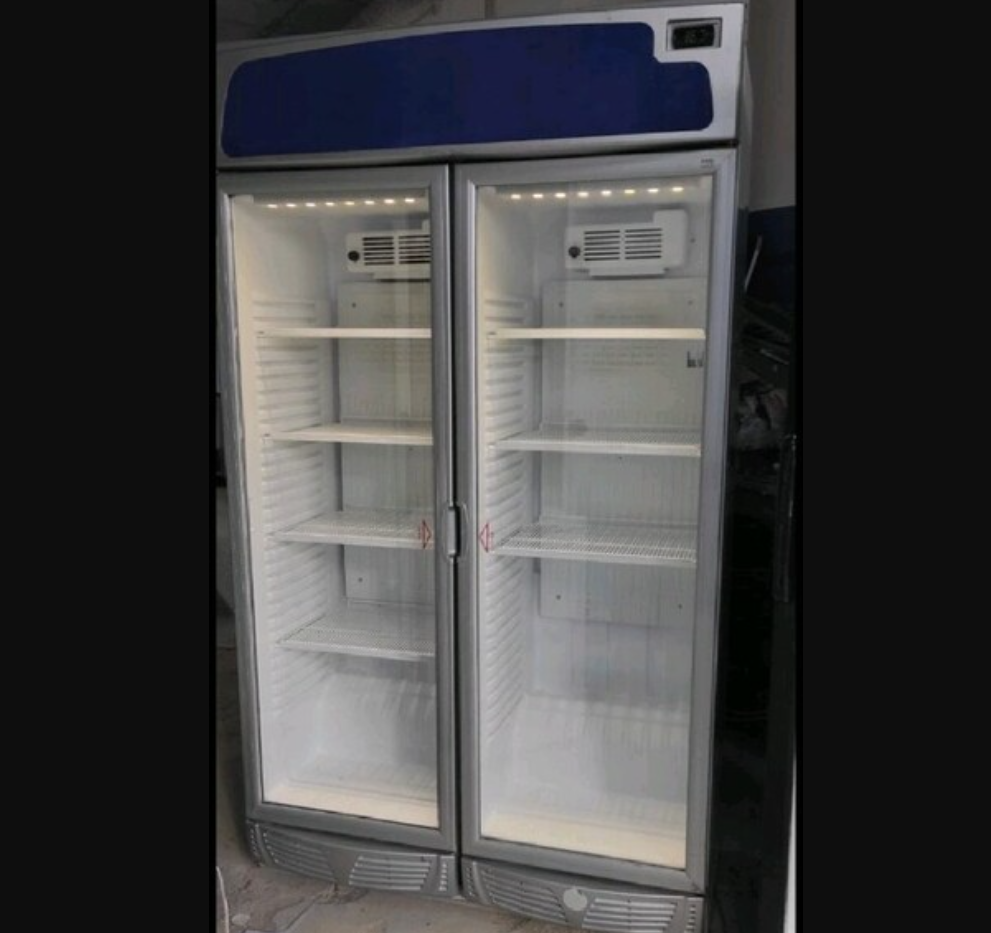 market içecek meşrubat buzdolabı